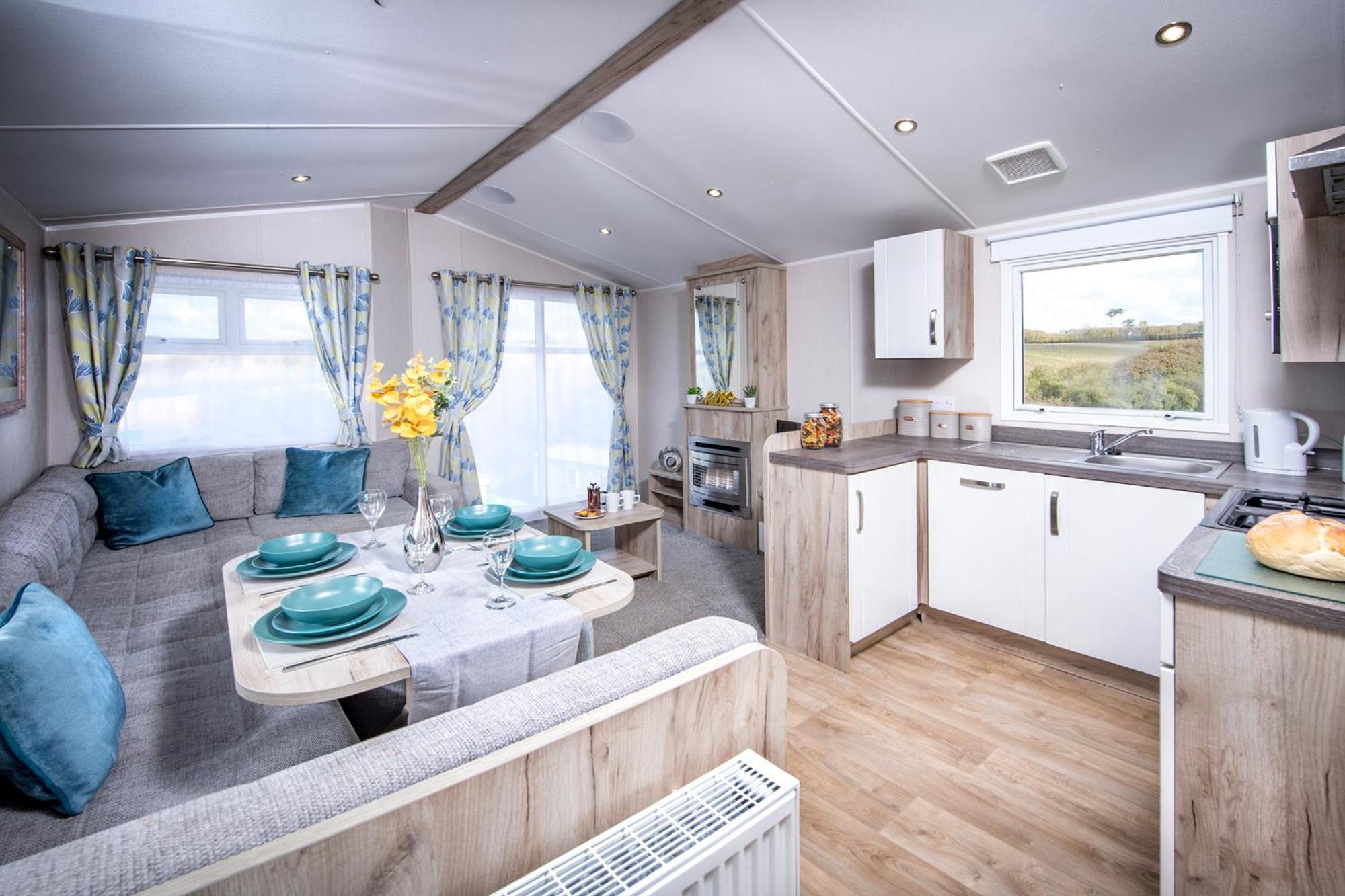 Trelawne Manor Holiday Park 루 외부 사진