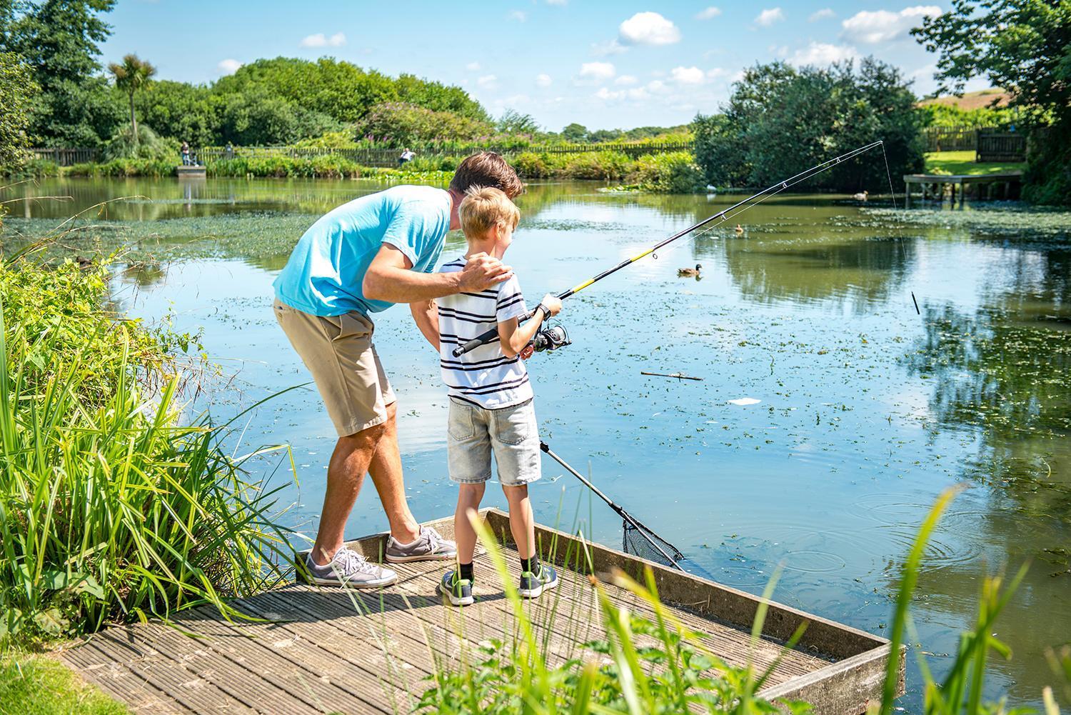 Trelawne Manor Holiday Park 루 외부 사진